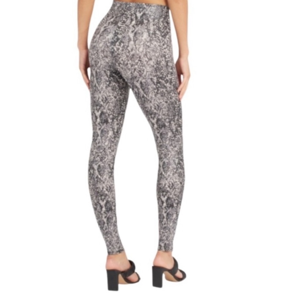 SPANX. NWT. Faux leather snake skin leggings. Size medium.